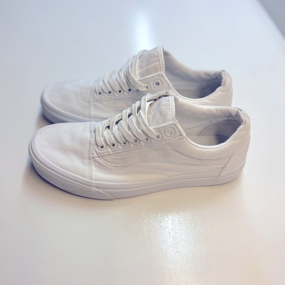 Classic Vans all white womens sz 9